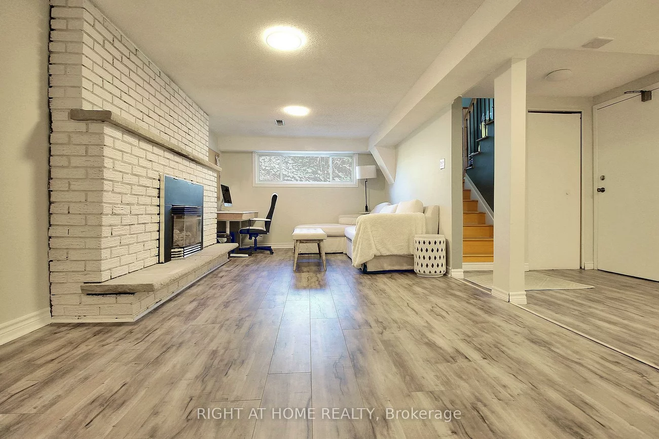 2903, Quetta, Meadowvale, Mississauga