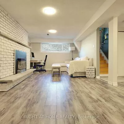 2903, Quetta, Meadowvale, Mississauga