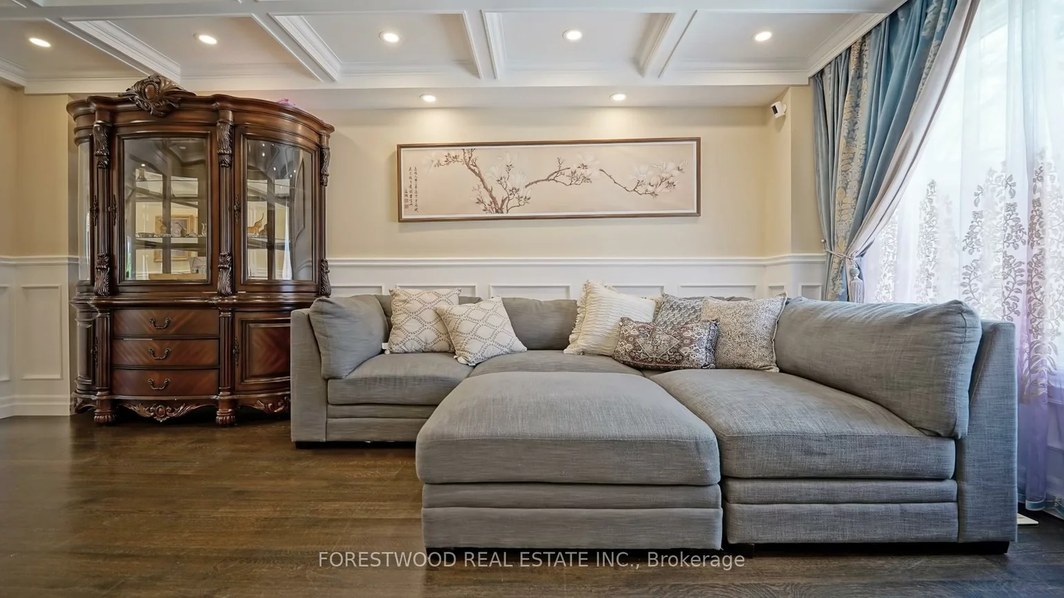 4449, Ashley, Hurontario, Mississauga