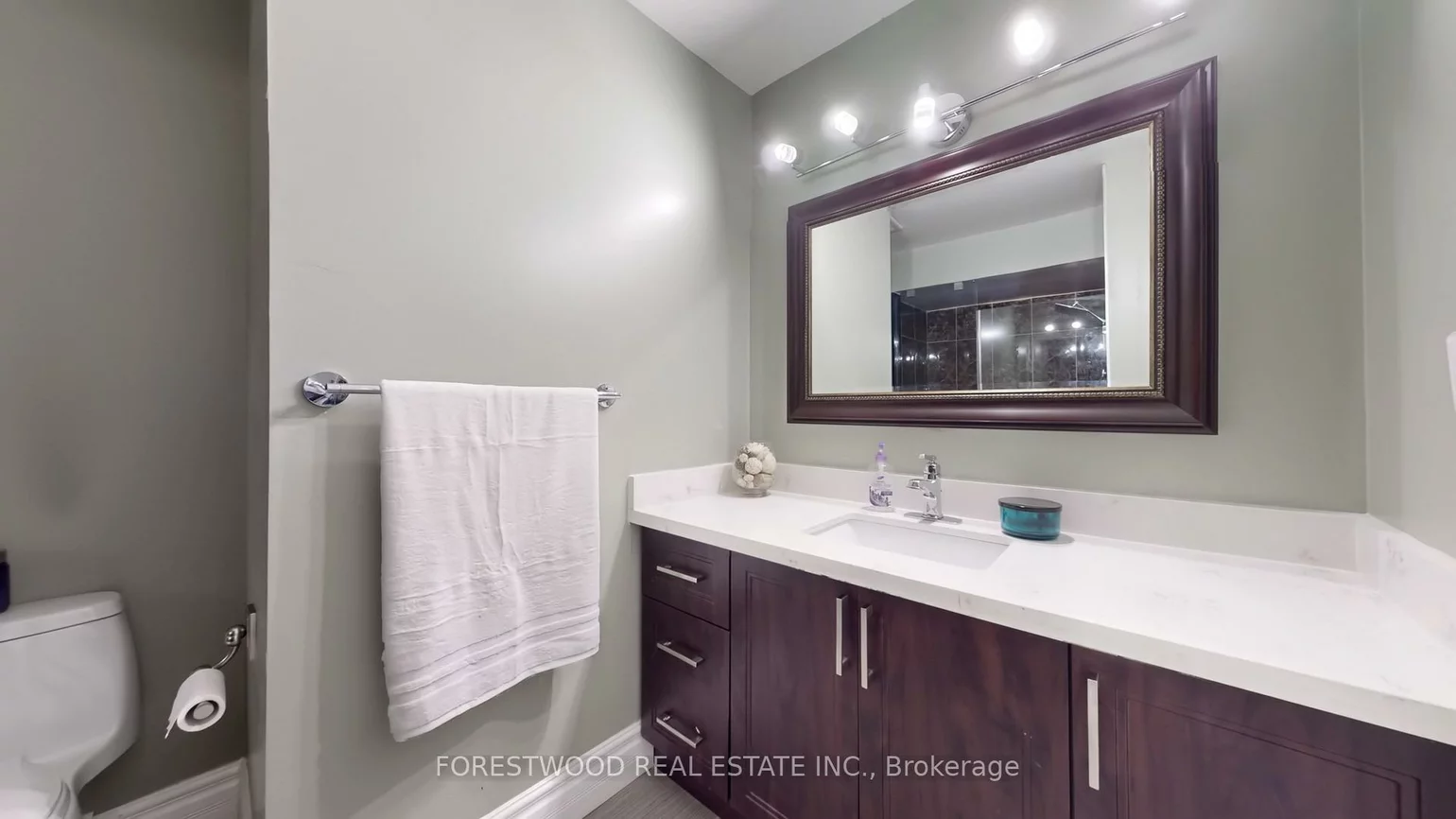 4449, Ashley, Hurontario, Mississauga