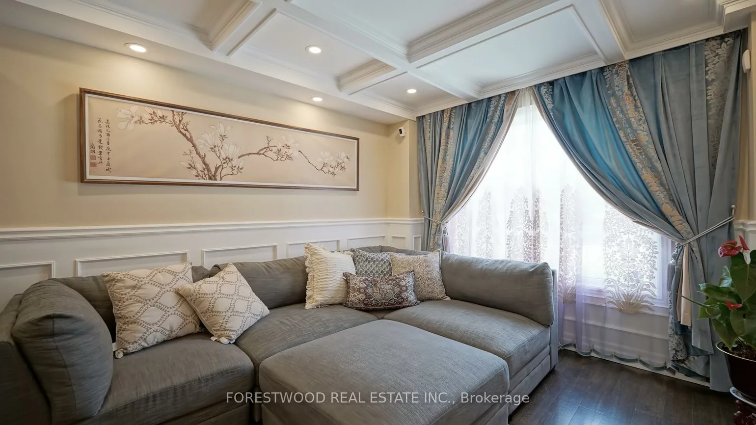 4449, Ashley, Hurontario, Mississauga