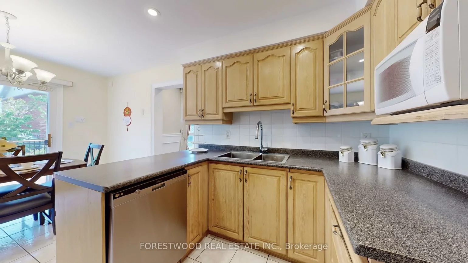 4449, Ashley, Hurontario, Mississauga