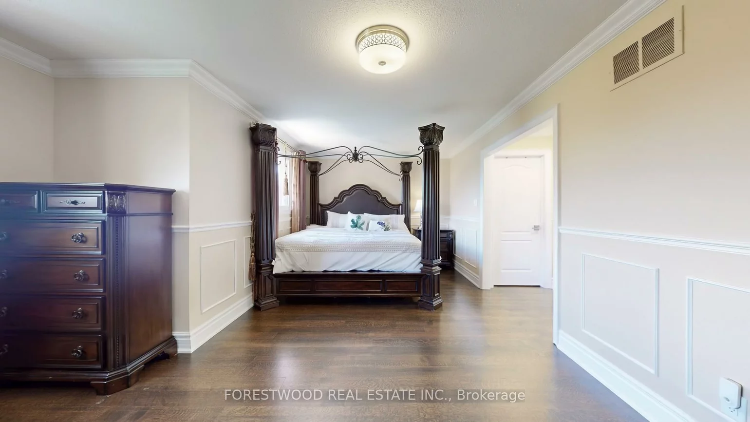 4449, Ashley, Hurontario, Mississauga