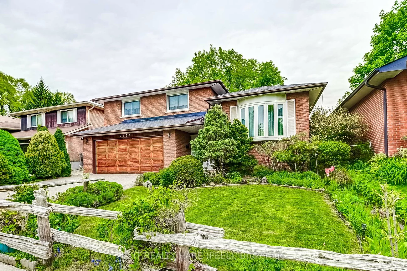 2433, Frayne, Cooksville, Mississauga