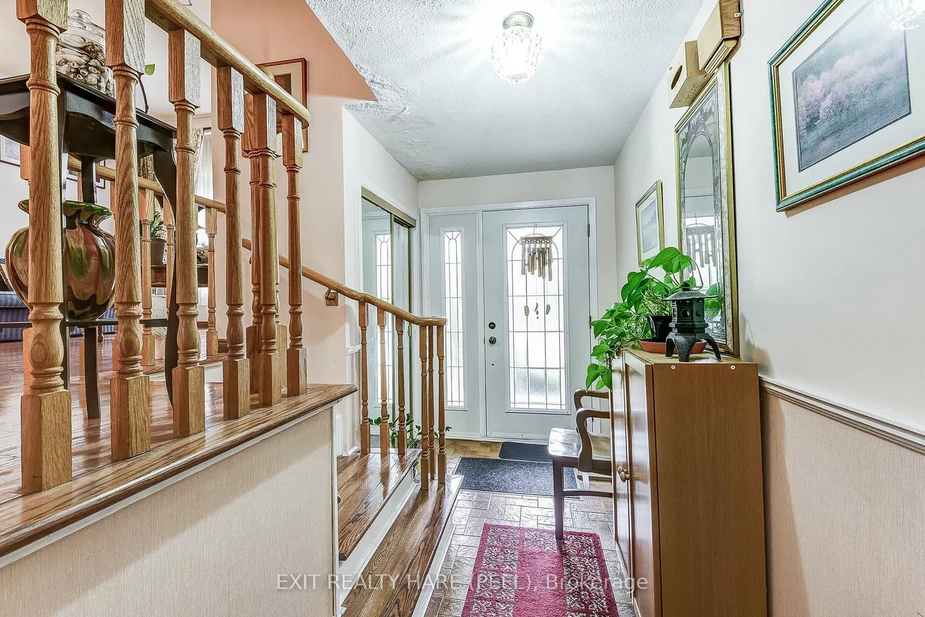 2433, Frayne, Cooksville, Mississauga