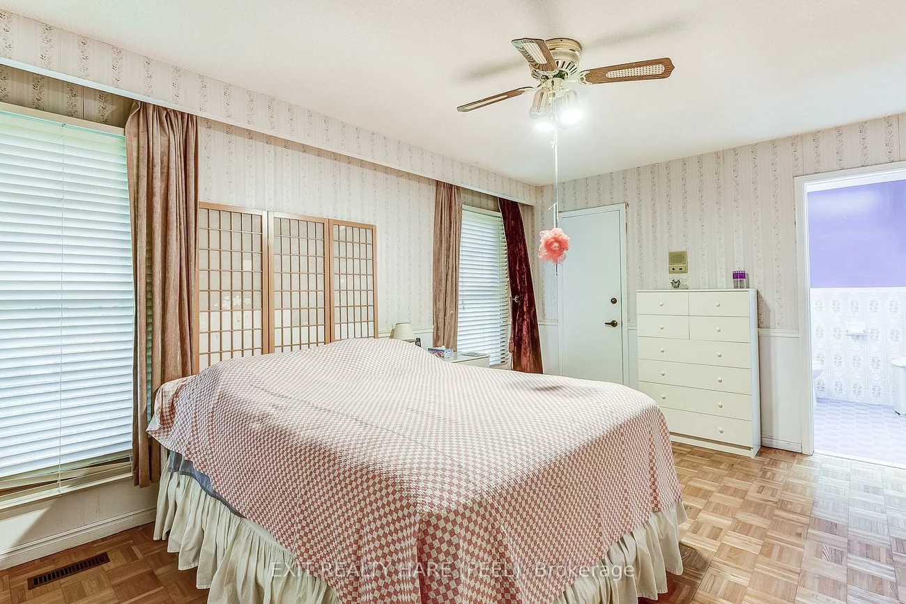 2433, Frayne, Cooksville, Mississauga