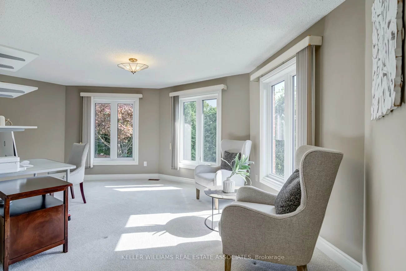 4108, Farnsworth, Erin Mills, Mississauga