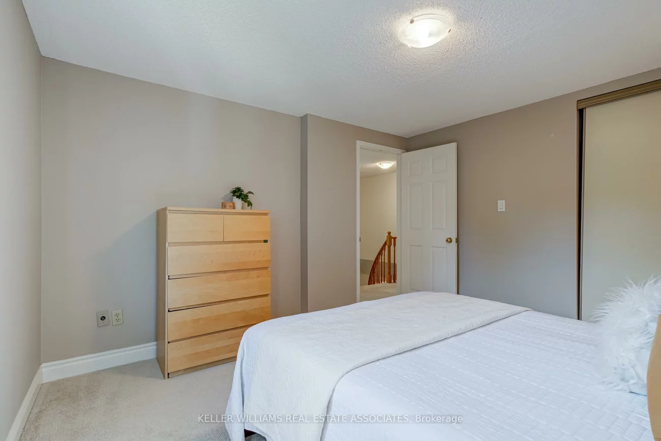 4108, Farnsworth, Erin Mills, Mississauga