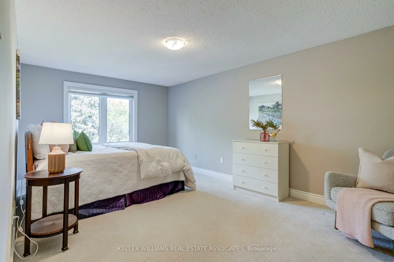 4108, Farnsworth, Erin Mills, Mississauga