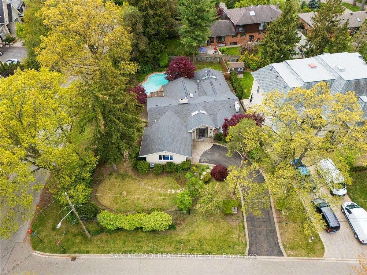 2076, Autumn Breeze, Cooksville, Mississauga