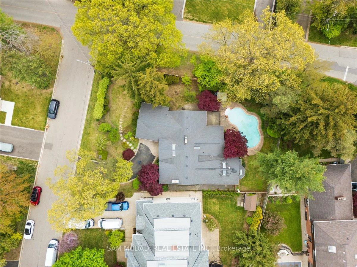 2076, Autumn Breeze, Cooksville, Mississauga