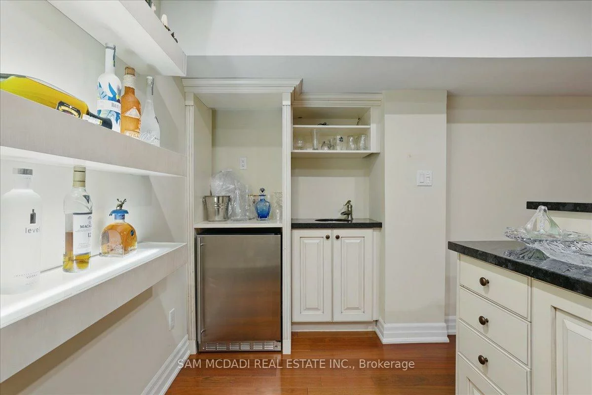 2076, Autumn Breeze, Cooksville, Mississauga