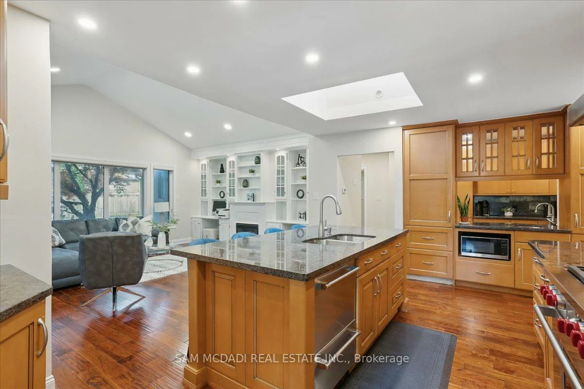2076, Autumn Breeze, Cooksville, Mississauga