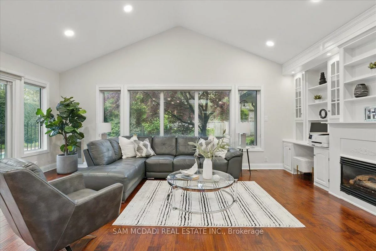 2076, Autumn Breeze, Cooksville, Mississauga