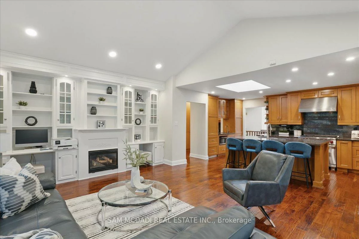 2076, Autumn Breeze, Cooksville, Mississauga
