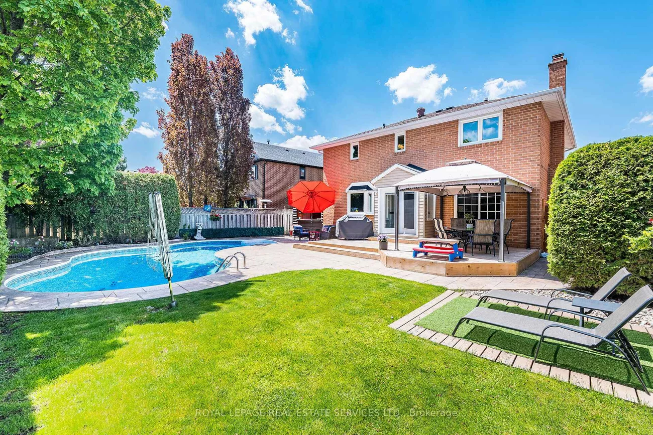 1532, Lovelady, Rathwood, Mississauga