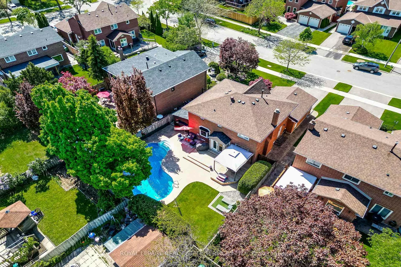 1532, Lovelady, Rathwood, Mississauga