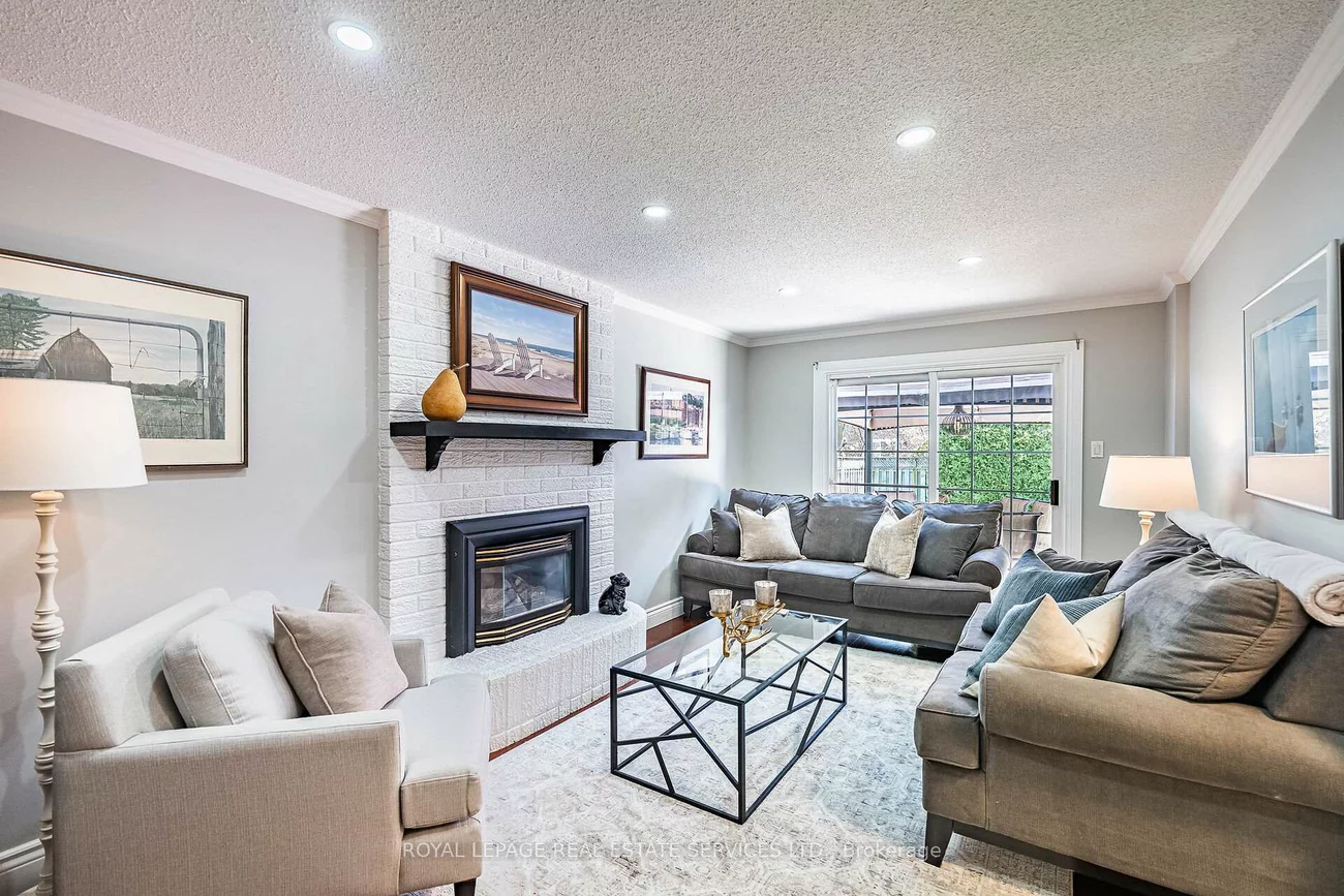 1532, Lovelady, Rathwood, Mississauga