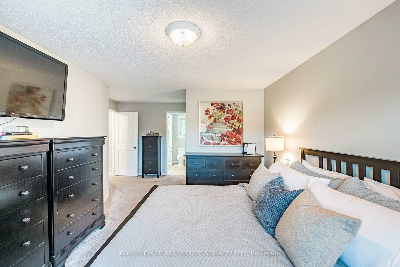 1532, Lovelady, Rathwood, Mississauga