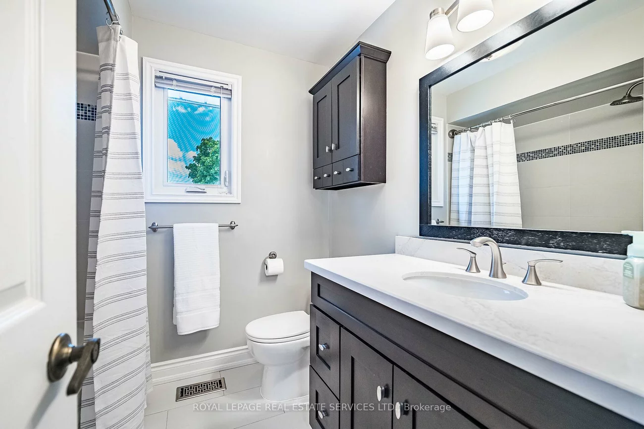 1532, Lovelady, Rathwood, Mississauga