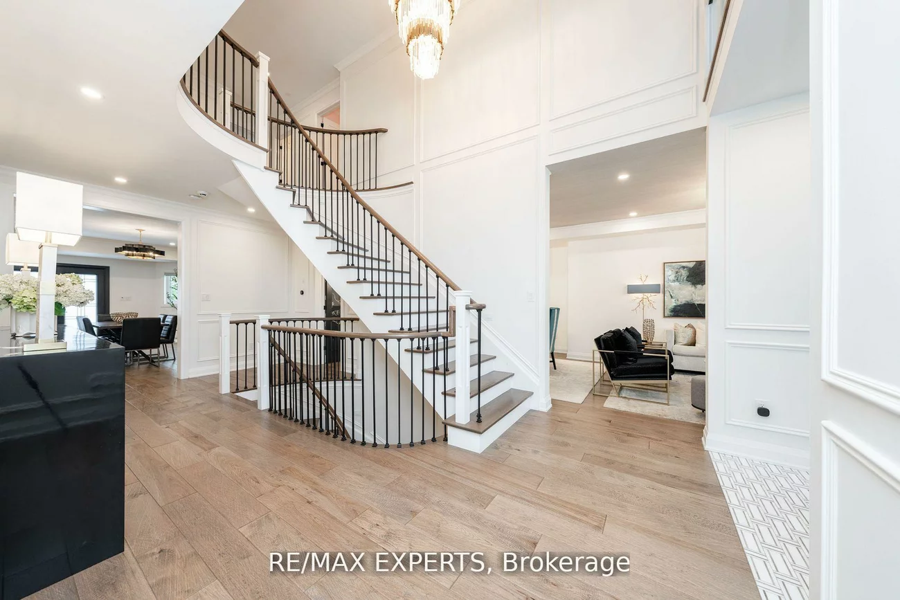 5380, Vail, Central Erin Mills, Mississauga