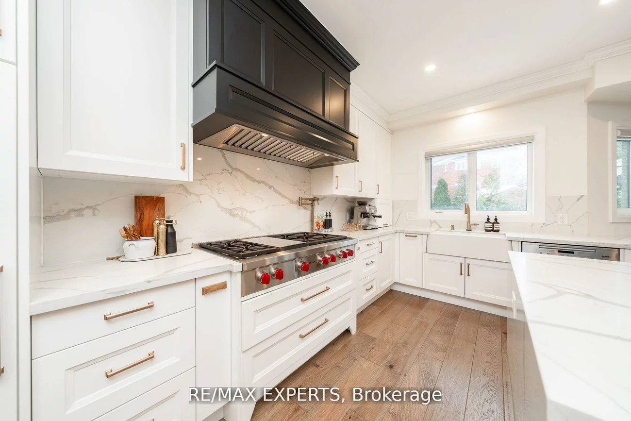 5380, Vail, Central Erin Mills, Mississauga