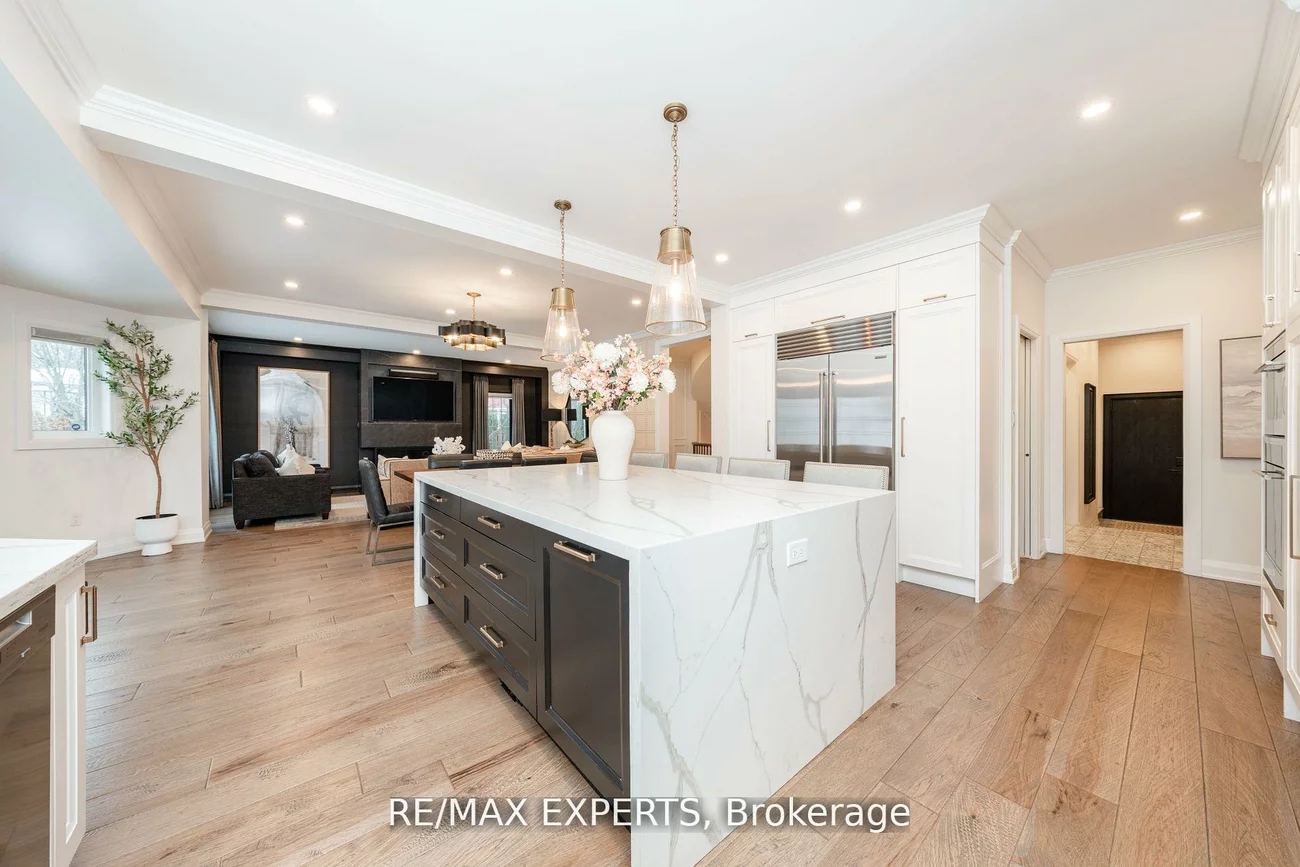 5380, Vail, Central Erin Mills, Mississauga