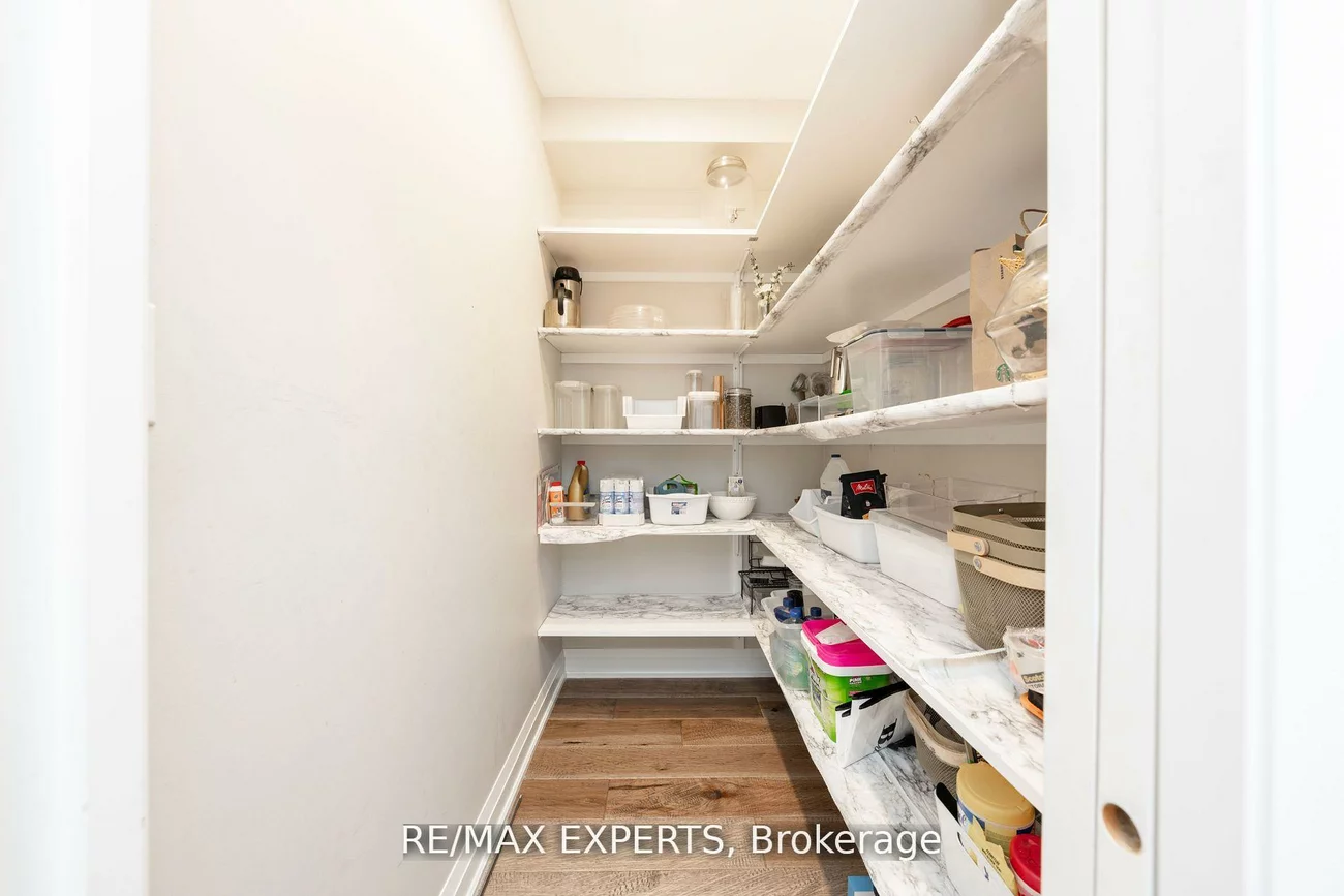 5380, Vail, Central Erin Mills, Mississauga
