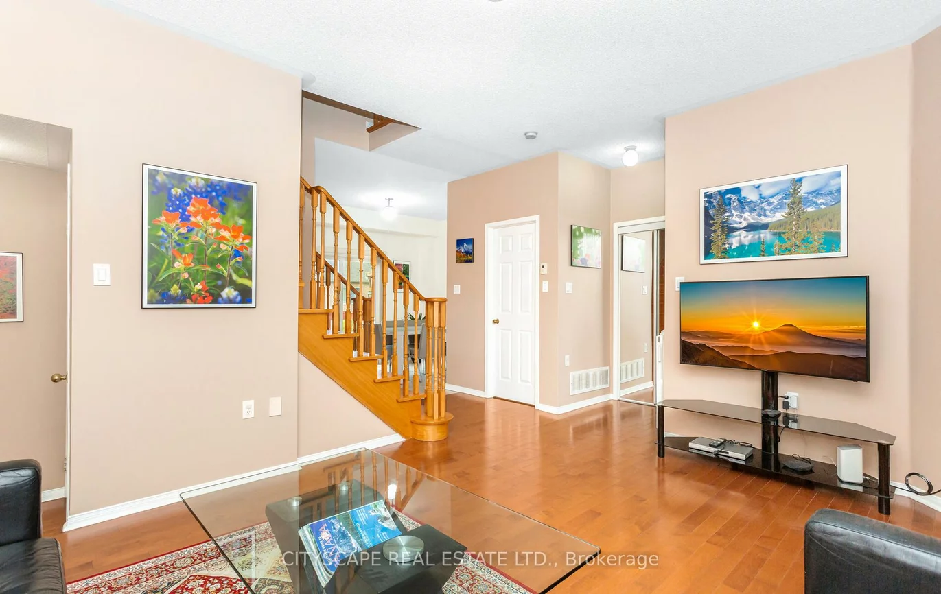 6607, Jazzy, Meadowvale Village, Mississauga