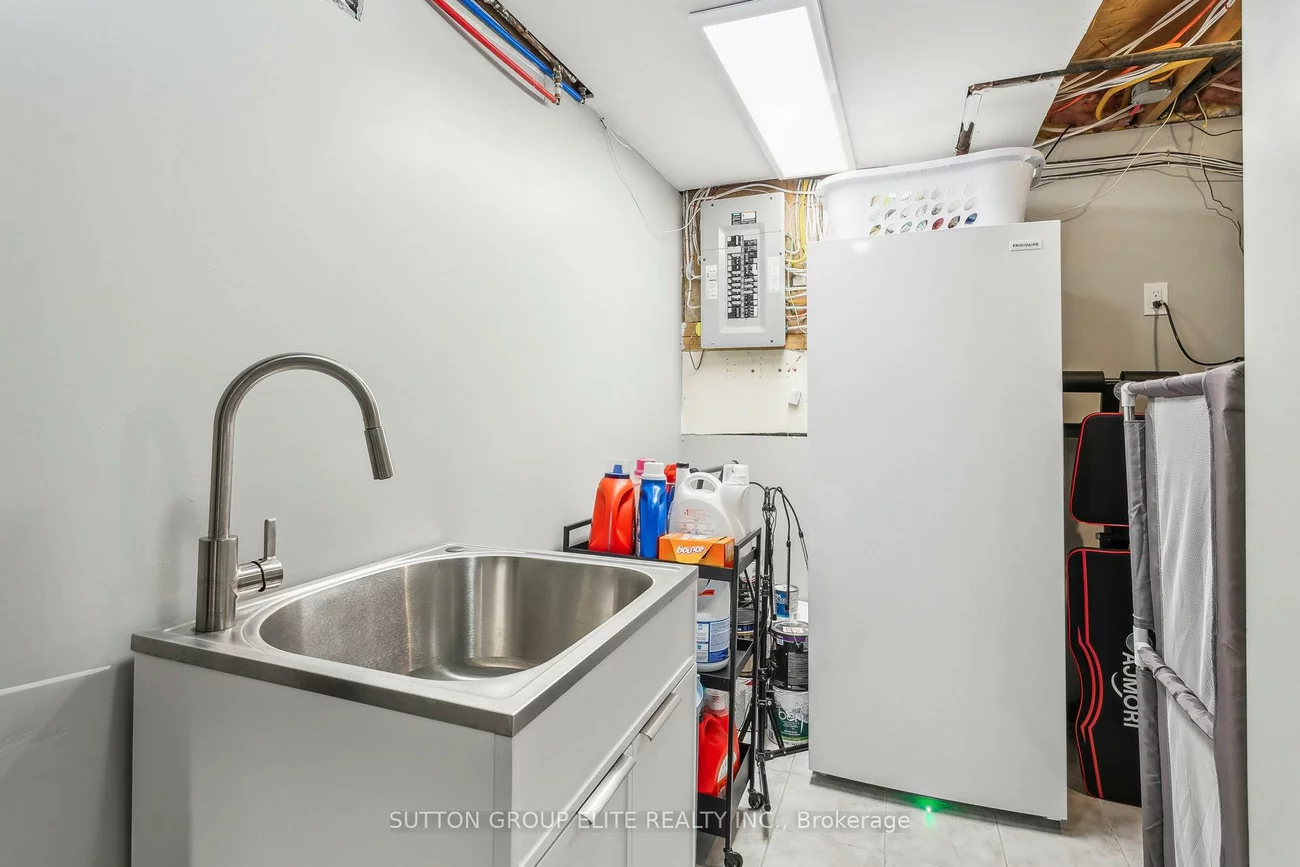 193, Ashridge, Rathwood, Mississauga
