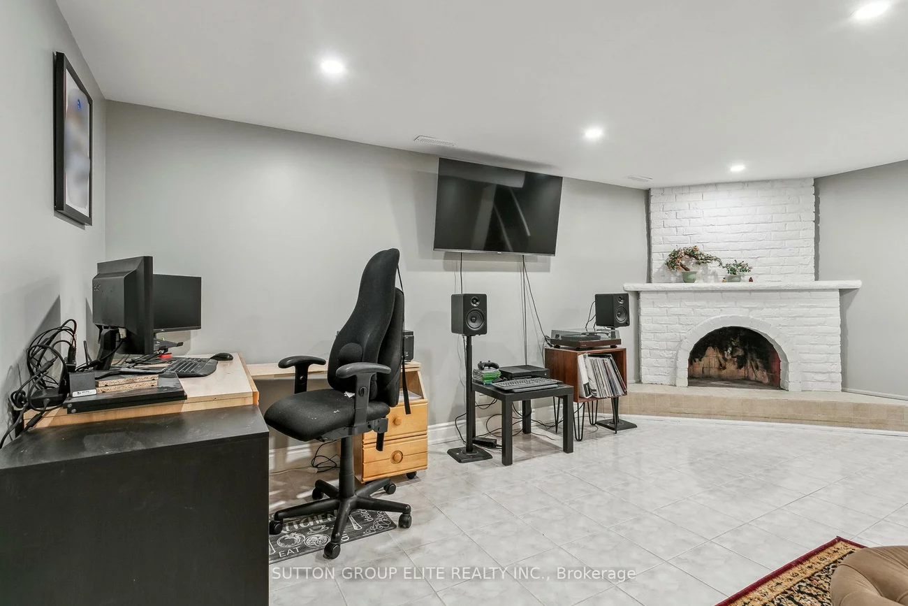 193, Ashridge, Rathwood, Mississauga