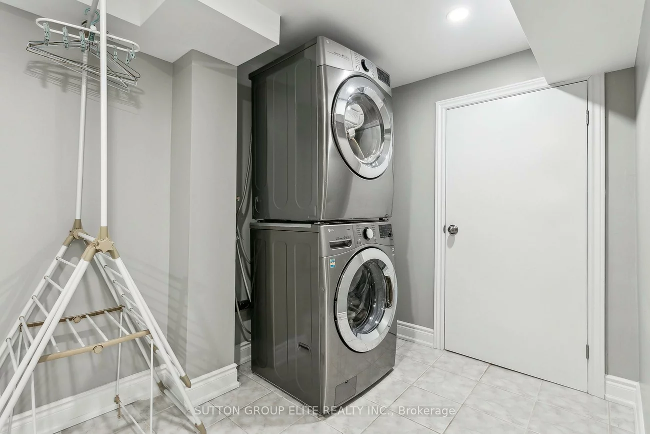 193, Ashridge, Rathwood, Mississauga