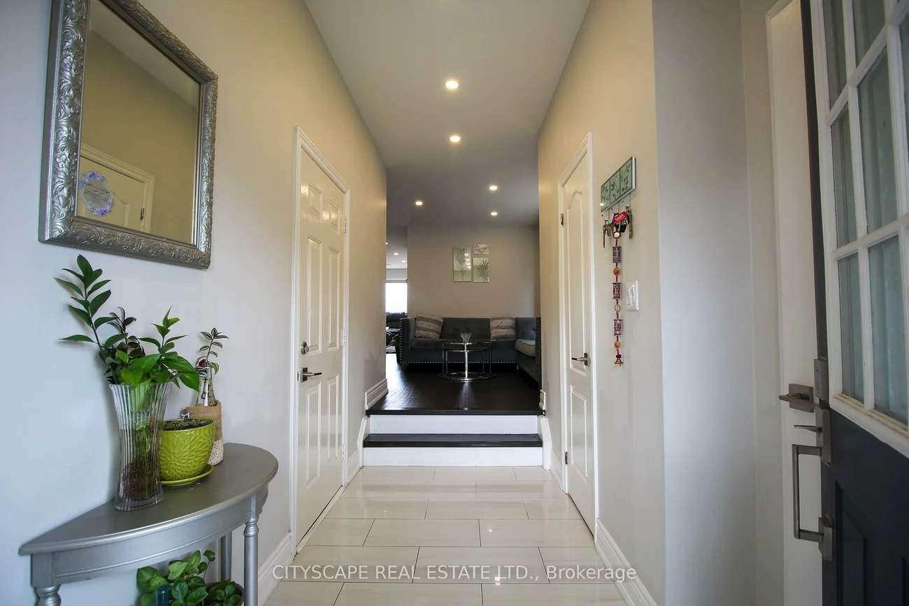 4712, Colombo, Churchill Meadows, Mississauga
