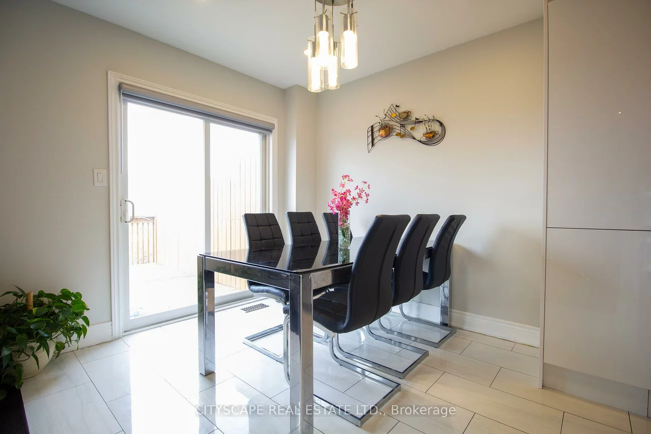 4712, Colombo, Churchill Meadows, Mississauga