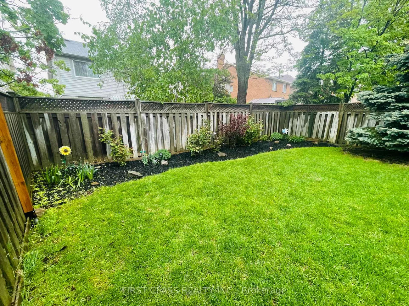 5893, Leeside, Central Erin Mills, Mississauga