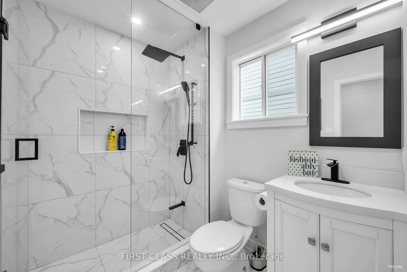 5893, Leeside, Central Erin Mills, Mississauga