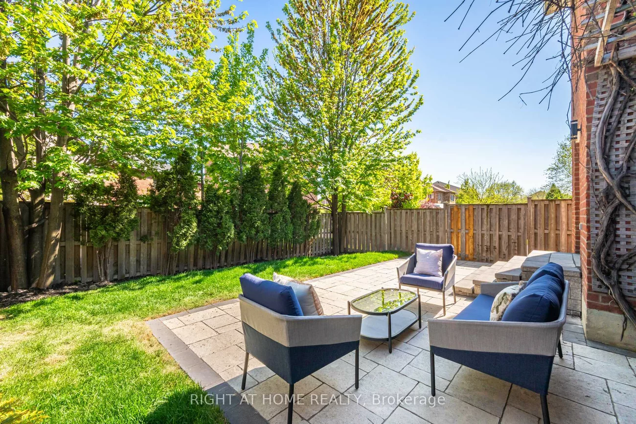 514, Huntington Ridge, Hurontario, Mississauga