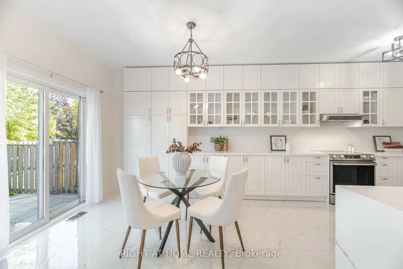 514, Huntington Ridge, Hurontario, Mississauga