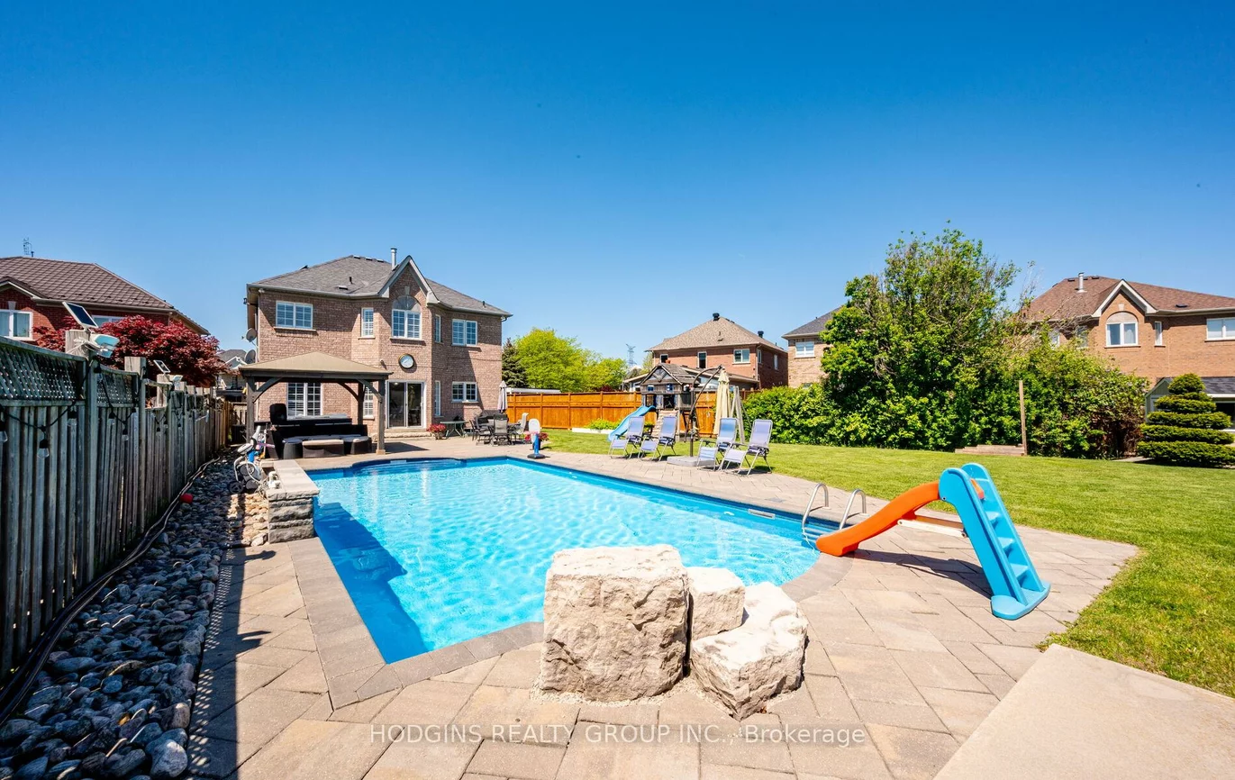 1376, Avon, Meadowvale Village, Mississauga