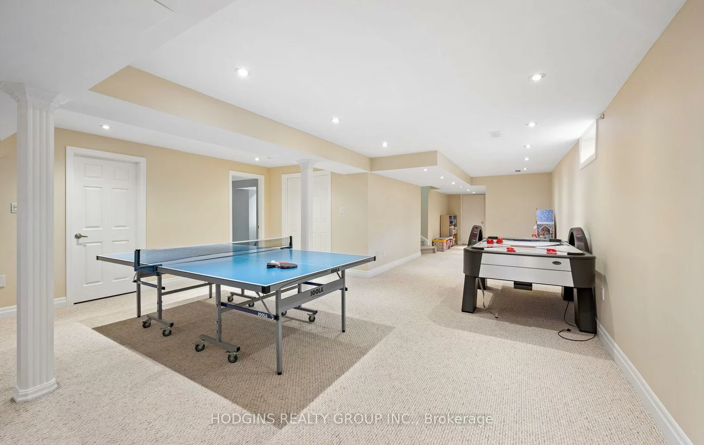 1376, Avon, Meadowvale Village, Mississauga