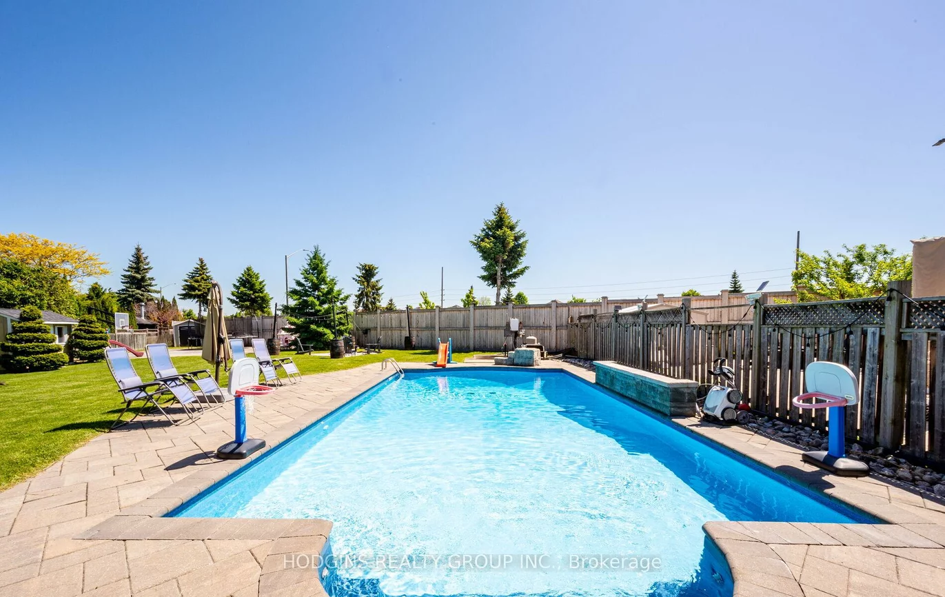 1376, Avon, Meadowvale Village, Mississauga