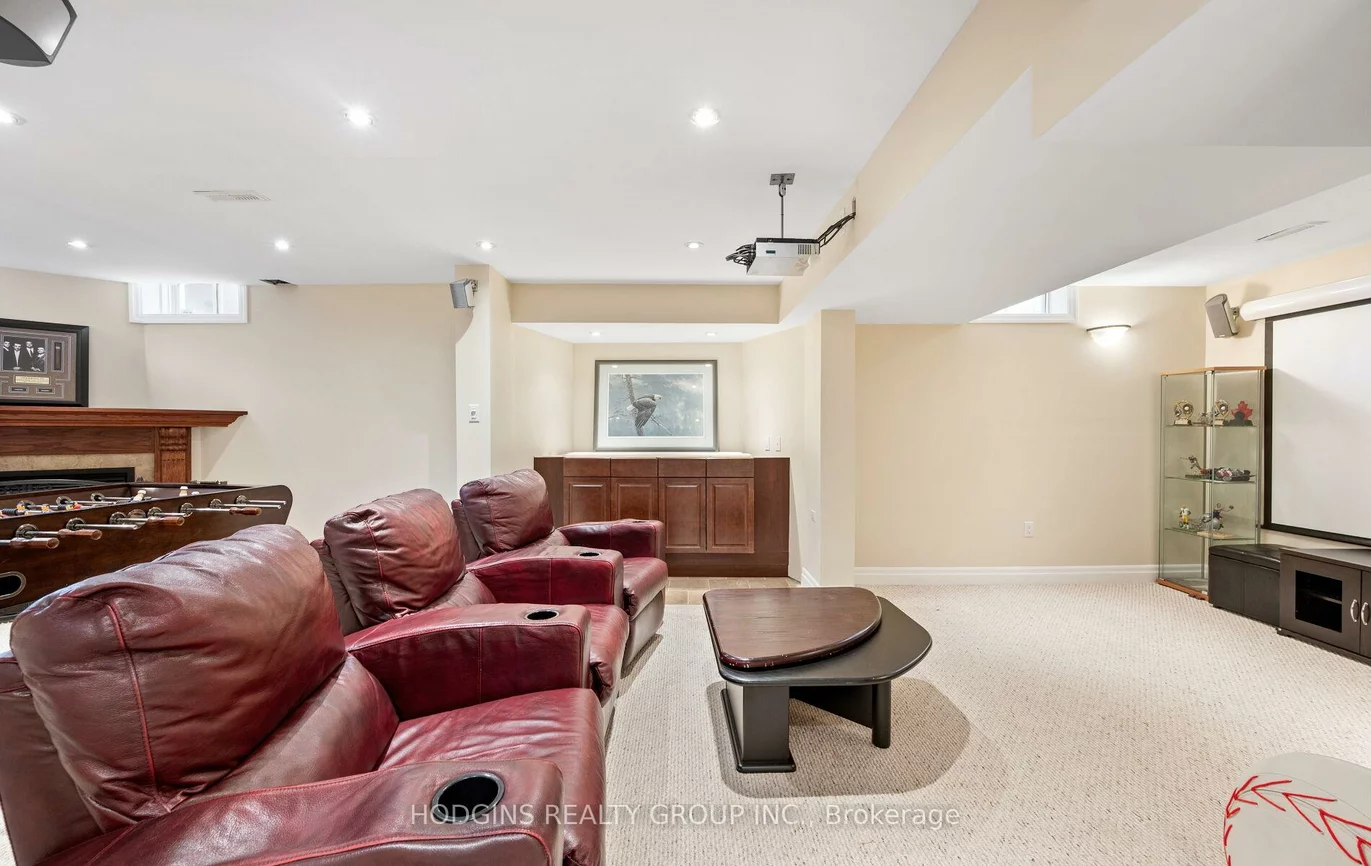1376, Avon, Meadowvale Village, Mississauga