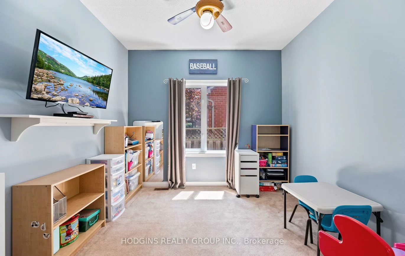 1376, Avon, Meadowvale Village, Mississauga