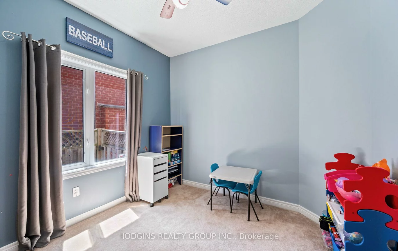 1376, Avon, Meadowvale Village, Mississauga