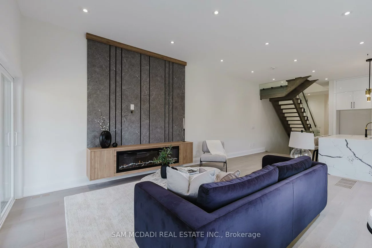 23B, Maple, Port Credit, Mississauga
