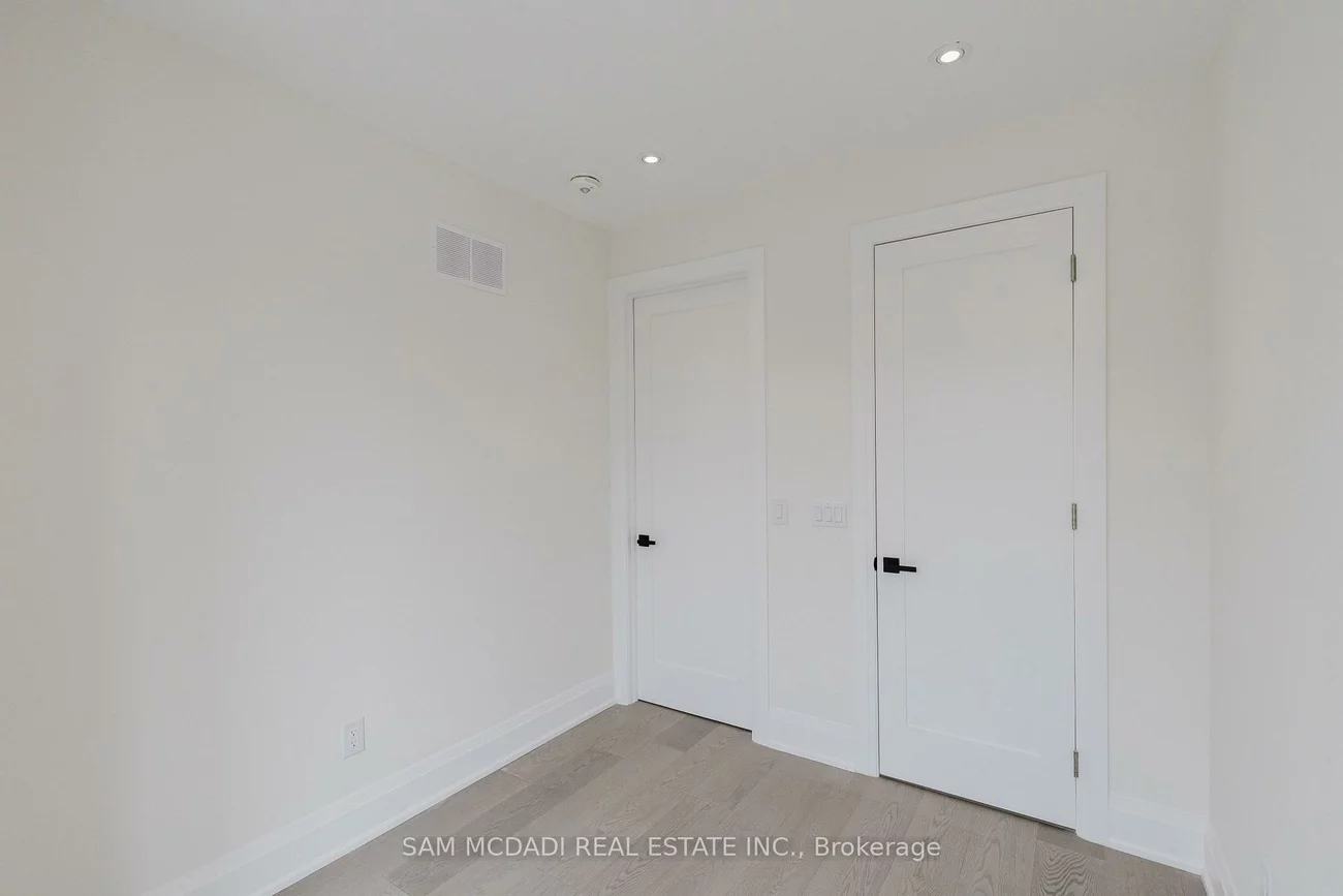23B, Maple, Port Credit, Mississauga
