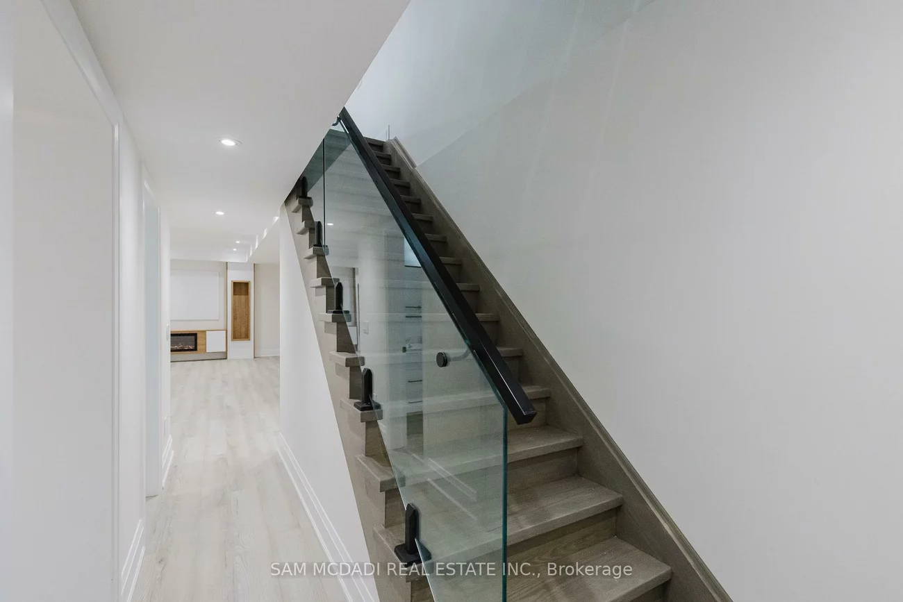 23B, Maple, Port Credit, Mississauga