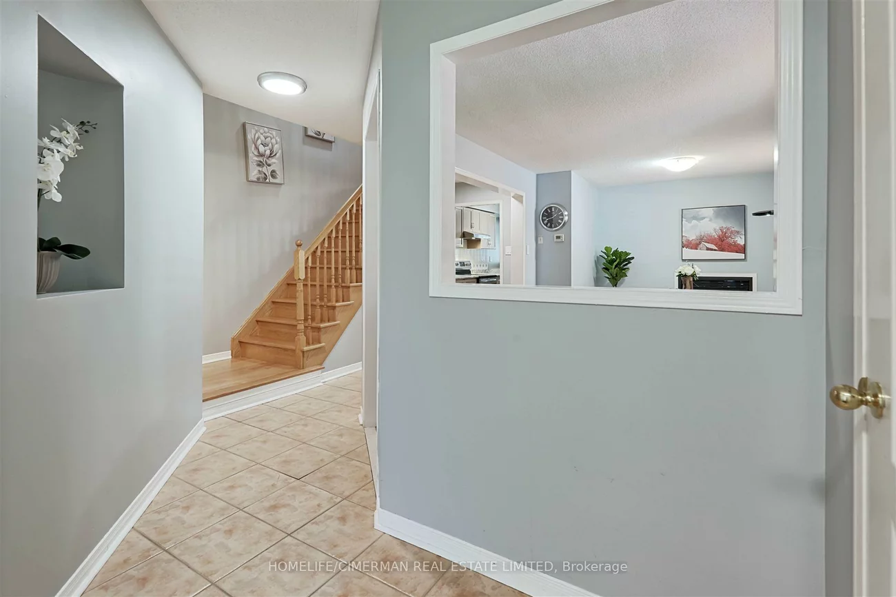 887, Golden Farmer, Meadowvale Village, Mississauga