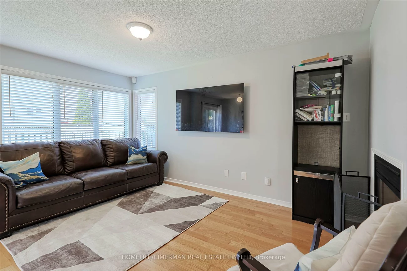 887, Golden Farmer, Meadowvale Village, Mississauga