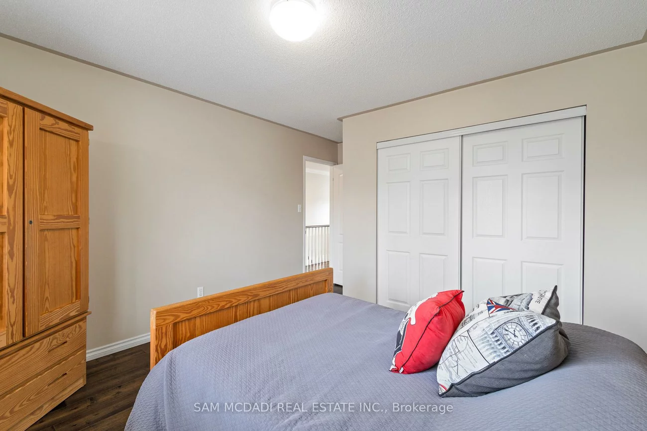 7174, Upton, Meadowvale Village, Mississauga